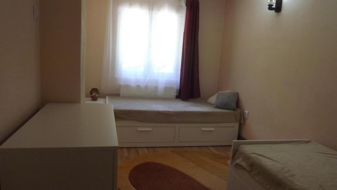 Casa De Oaspeti Boga Pietroasa  ภายนอก รูปภาพ